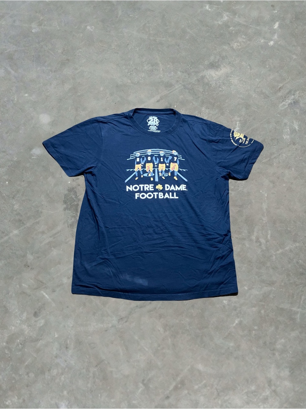 ☀️ Notre Dame Fighting Irish College Football Graphic Tee Mens Size L Navy Blue